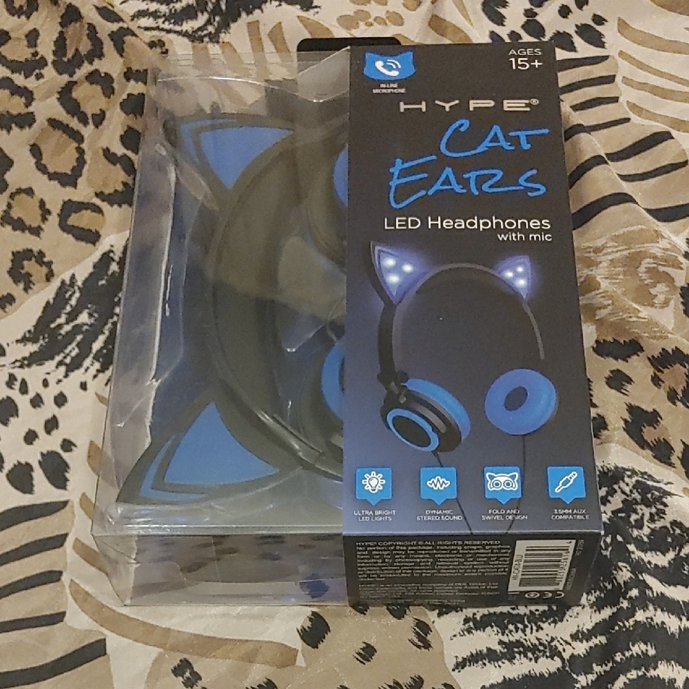 Hype LED Cat Ear Headphones - Black and Blue
